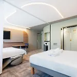 Novotel Centre 호텔 4*