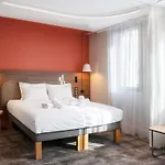 Novotel Centre 호텔 4*
