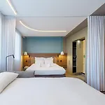 Novotel Centre