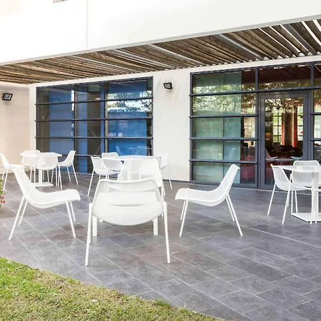 南希中心诺富特套房酒店