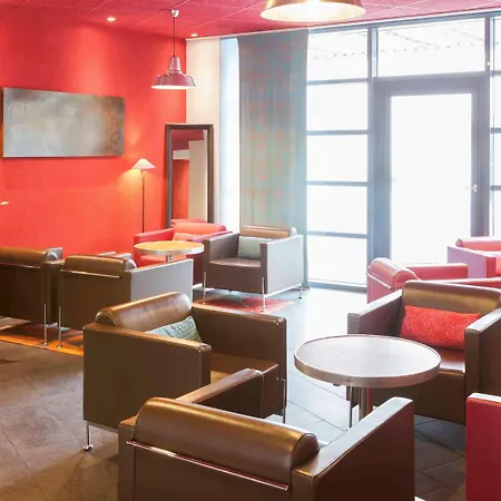 Novotel Centre Hotel 4*