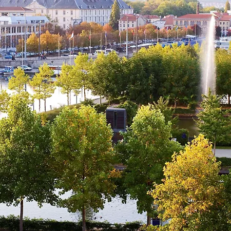 Novotel Centre Hotel 4*