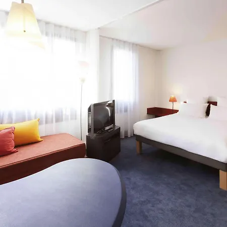 南希中心诺富特套房酒店 4*