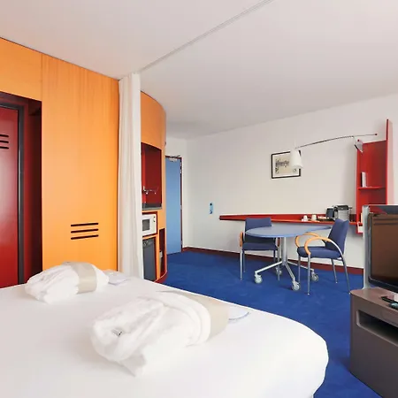 酒店 南希中心诺富特套房酒店