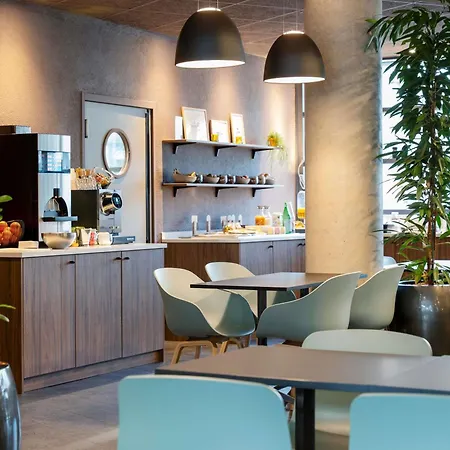 Ξενοδοχείο Novotel Centre 4*