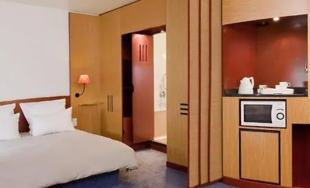 酒店 南希中心诺富特套房酒店