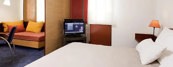 Novotel Centre Hotel