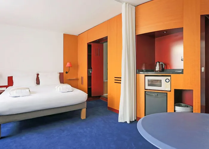 Hotel Novotel Centre 4*
