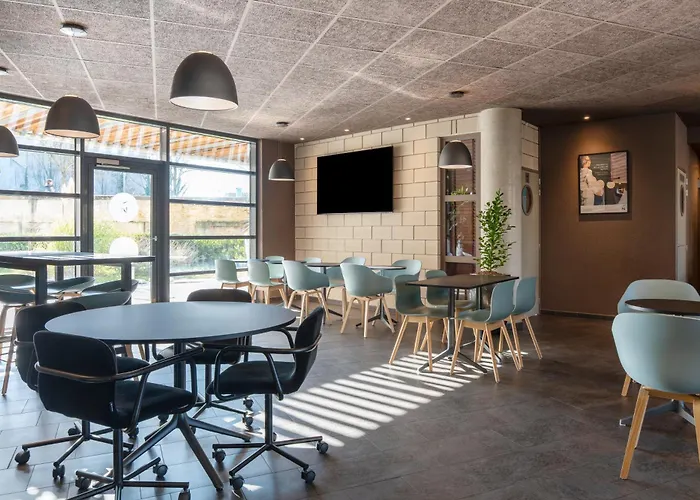 فندق أجنحة نوفوتيل Centre 4*