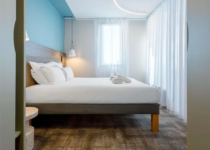 فندق أجنحة نوفوتيل Centre 4*